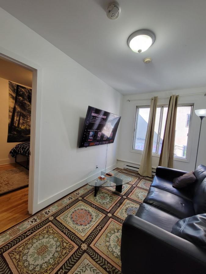 Small Condo In Montreal -Fast Wifi Exterior foto